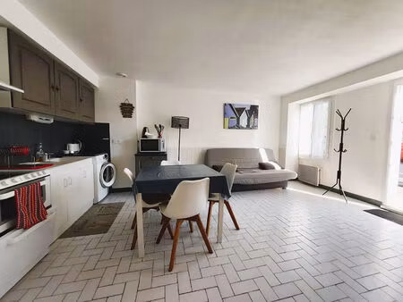 appartement t2 le château d'oléron intra-muros