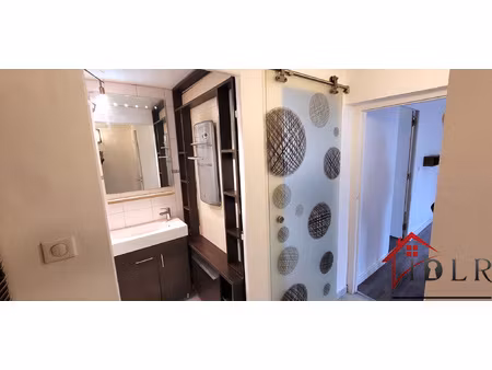 le chatelet en brie - centre ville - appartement 44m2