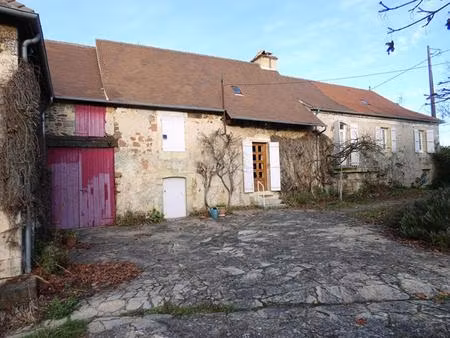 maison 122 m2 habitables / 2 granges / étable / terrain 3316m²