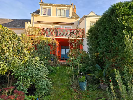 maison de village avec jardin et garages malicorne sur sarth