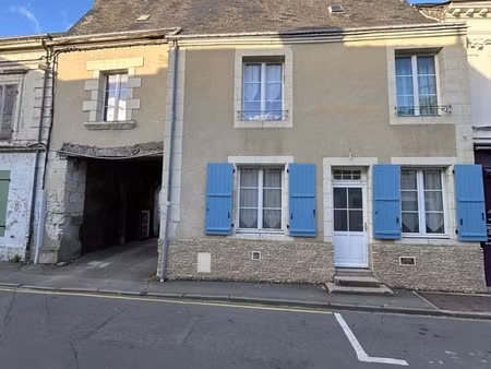 vaas (72500) ancien monastère rénové à vendre  3 chambres  coeur de village