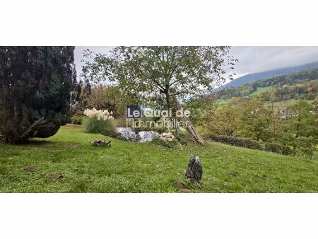 terrain constructible 1 000 m² – calme  ensoleillé  vue lac