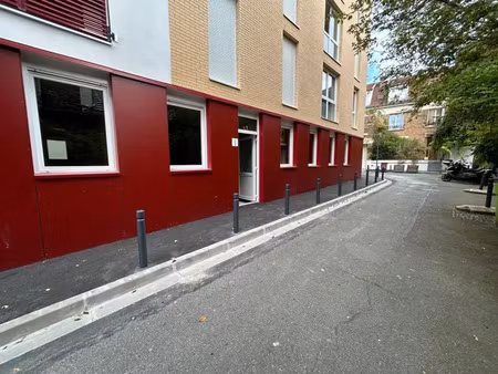 local commercial à louer de 150m2