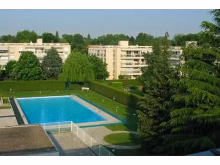 studio / 15m² / versailles-rive-droite (ligne l)