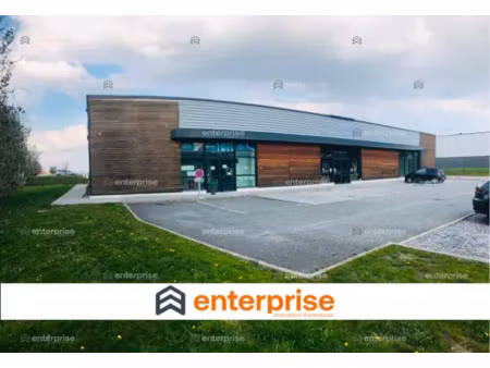 cellule d’activité de 245 m² à louer - ennevelin – parc de la planque