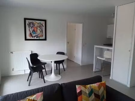 location appartement 2 pièces meublé à séné (56860) : à louer 2 pièces meublé / 44m² séné