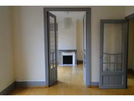 location local professionnel 96m² chamalieres 63400