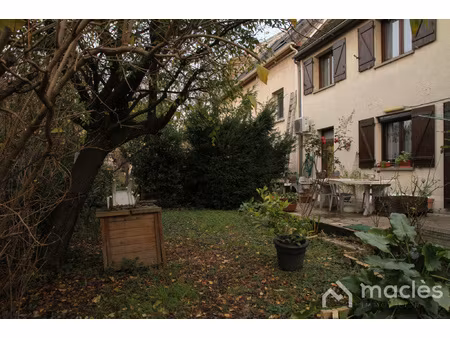 maison de ville de 133m2 - 4 chambres - sous-sol total - ave