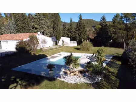 st zacharie – propriété composée de 3 habitations indépendantes