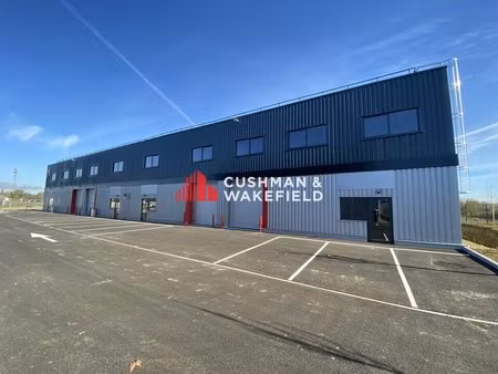 local d'activite à louer