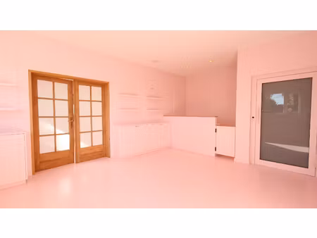 commercieel te huur in sint-eloois-winkel