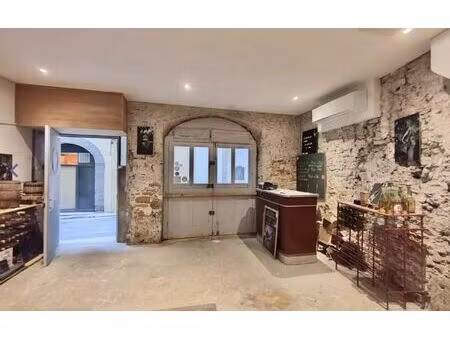 location local commercial 76m² lyon 1er