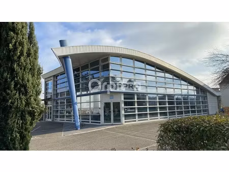 local professionnel a louer