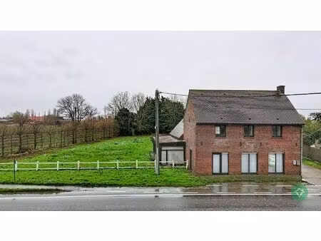 alleenstaande woning met 4 slaapkamers te koekelare