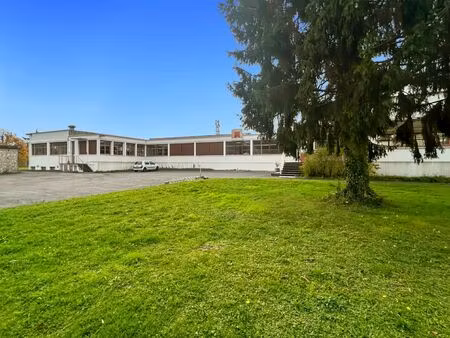 vente local commercial 2854 m2 à thomery