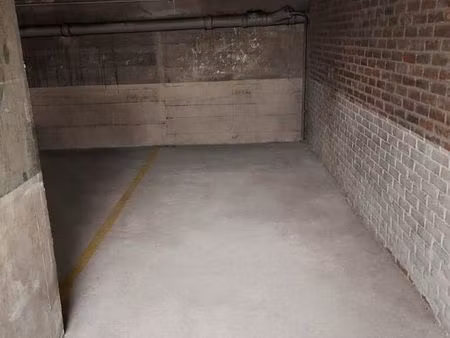location place de parking sous-terrain 75015