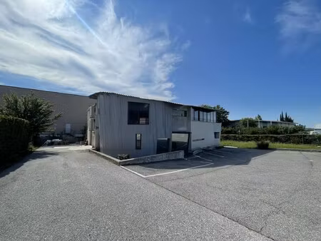 location local professionnel 180m² eguilles 13510