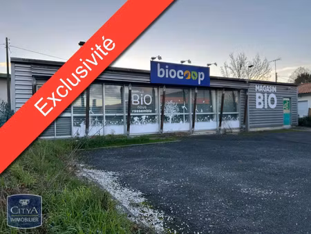 local commercial à vendre 200 m² - coutras (33) - 266 000€