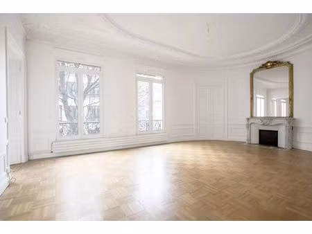 appartement de prestige de 252 m2 en location champs-elysées  madeleine  triangle d’or  pa