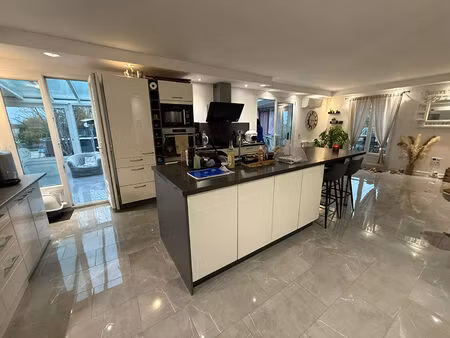 vente maison 6 pièces  170.00m²  penchard