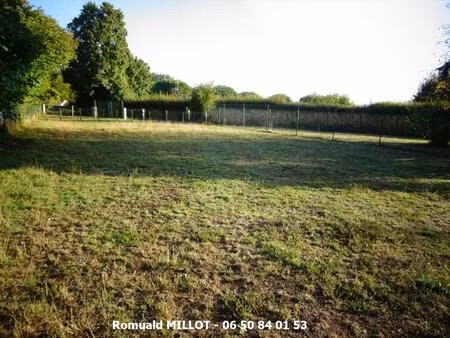 terrain soyaux 702m2