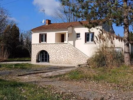 maison familiale de 5 chambres avec 1 hectare de terrain