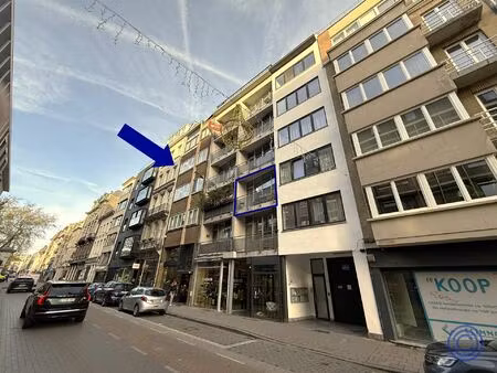 knap gemeubelde studio op gezellige locatie!