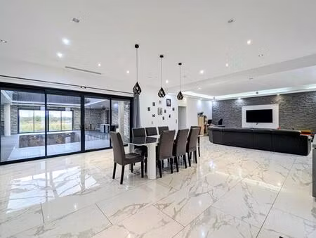 maison mondavezan 6 pièces 332 m2 avec piscine intérieure et terrain de 6595 m²