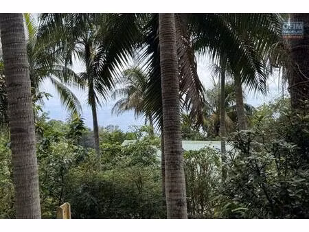 terrain rectangle et plat de 328 m2 à 380 m d'altitude  pleine vue mer  à 2 minutes du cen