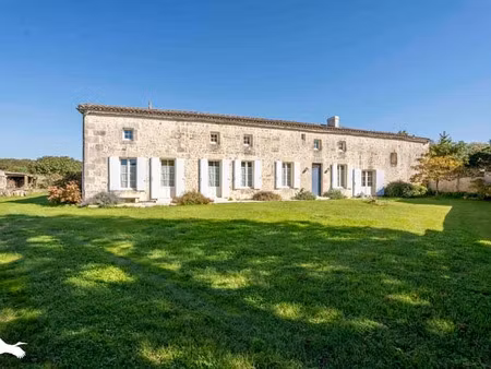 vente maison 6 pièces 205 m² à mirambeau (17150)  376 900 €