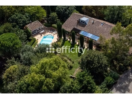 maison 7 pièces - 344 m²