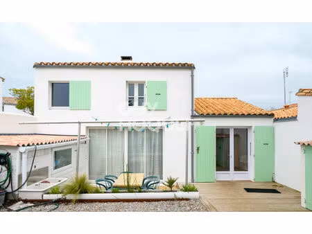 maison à vendre à rivedoux sur l'ile de ré située à 2 pas de la plage