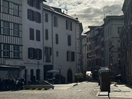 vente local commercial 75m2 bayonne 64100 - 100800 € - surface privée