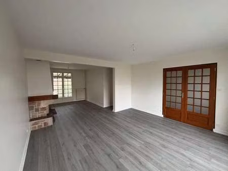 location maison à octeville (50100) : à louer / 94m² octeville