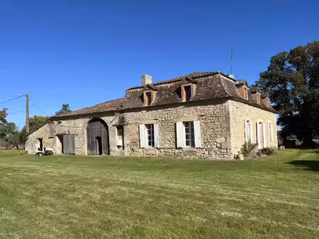 magnifique périgourdine avec grange attenante