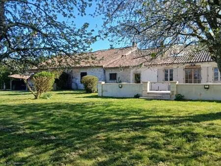 maison de campagne avec gîte et piscine chauffée  sur 1.4