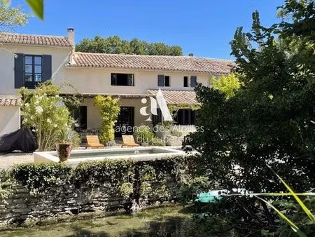 luxury 6 pièces farmhouse en location l'isle-sur-la-sorgue  france
