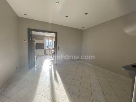 hirsingue  jolie maison mitoyenne  61m²  2chambres  sous-sol  jardin privatif  grand...