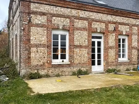 vente appartement 3 pièces 65 m² à fecamp (76400)  128 000 €