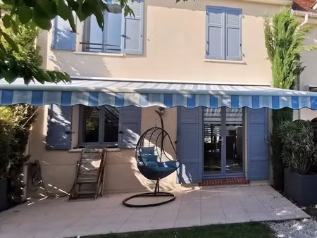 location meublée maison 5 pièces 90 m² à jumelles (27220)  1 800 €