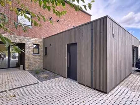 remarquable appartement + stationnement + terrasse