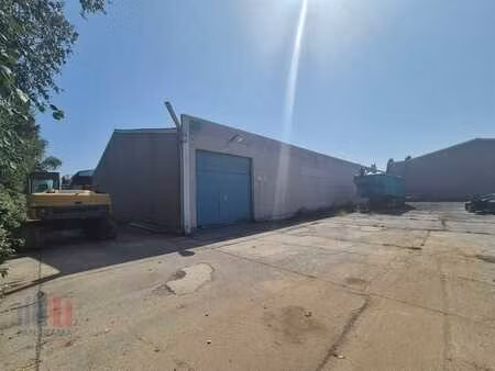 1.080 m² magazijnruimte te huur in staden