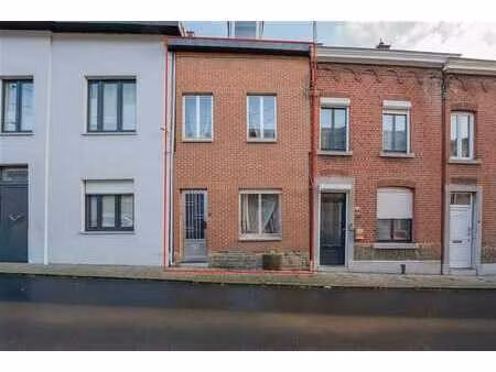 maison 5 chambres   terrasses et jardin