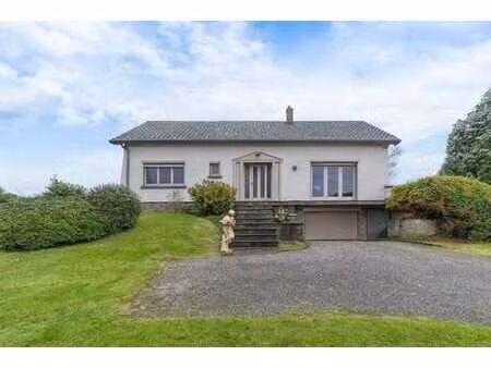 villa rénovée de +-168m² sur 21a46. 2/3 ch. poss. prof.libé.