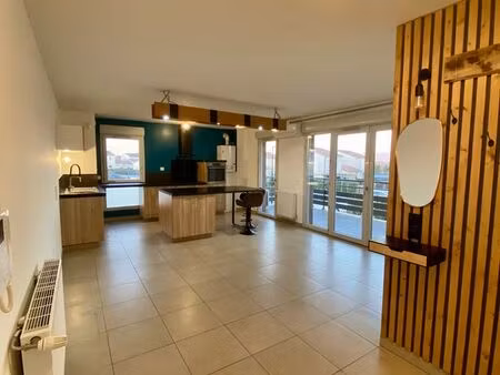 appartement 3 pièces 65 m²