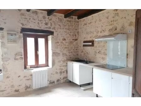 location maison  m² t-3 à coulombiers  550 €