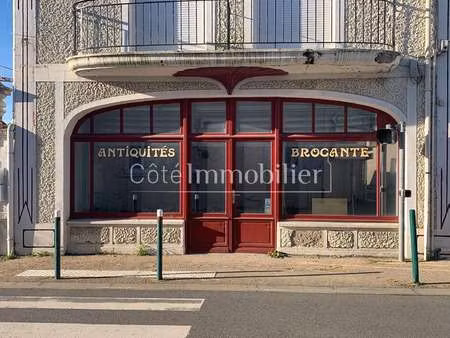 vente bureaux et commerces à bourgneuf-en-retz (44580) : à vendre / 51m² bourgneuf-en-retz