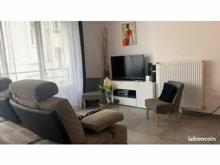 type 3 recent avec garage centre ville reims