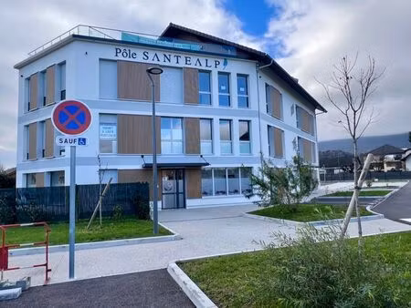 vente commerce 3 pièces 44 m² vallières-sur-fier (74150)