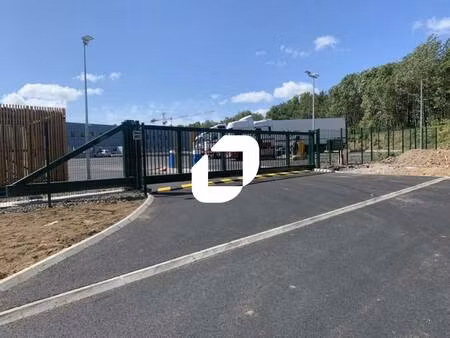 local d'activités à louer